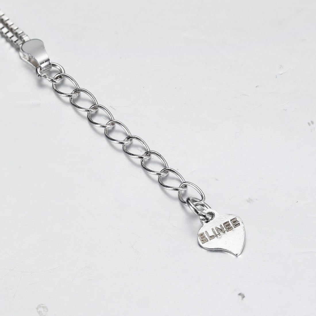 Bracelet femme en forme de coeur à la mode